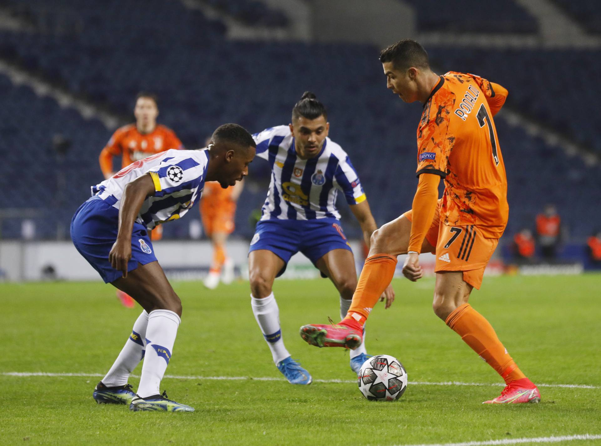 Champions League - Round of 16 First Leg - FC Porto v Juventus