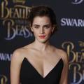 Emmu Watson uhvatili kako se ljubi s misterioznim muškarcem