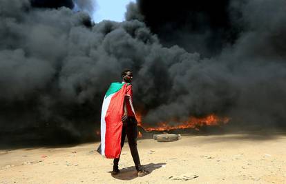 Veleposlanici Sudana u 12 zemalja ne priznaju pučiste