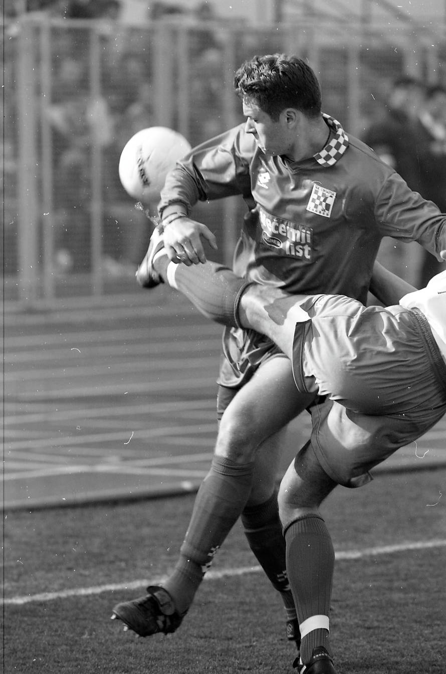 Zagreb: NK Croatia i HNK Hajduk na stadionu u Maksimiru, 24.03.1996.