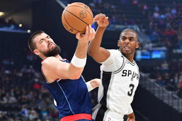 NBA: San Antonio Spurs at Los Angeles Clippers