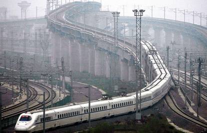 Prepolovili vožnju: Vlakom od Šangaja do Pekinga za pet sati