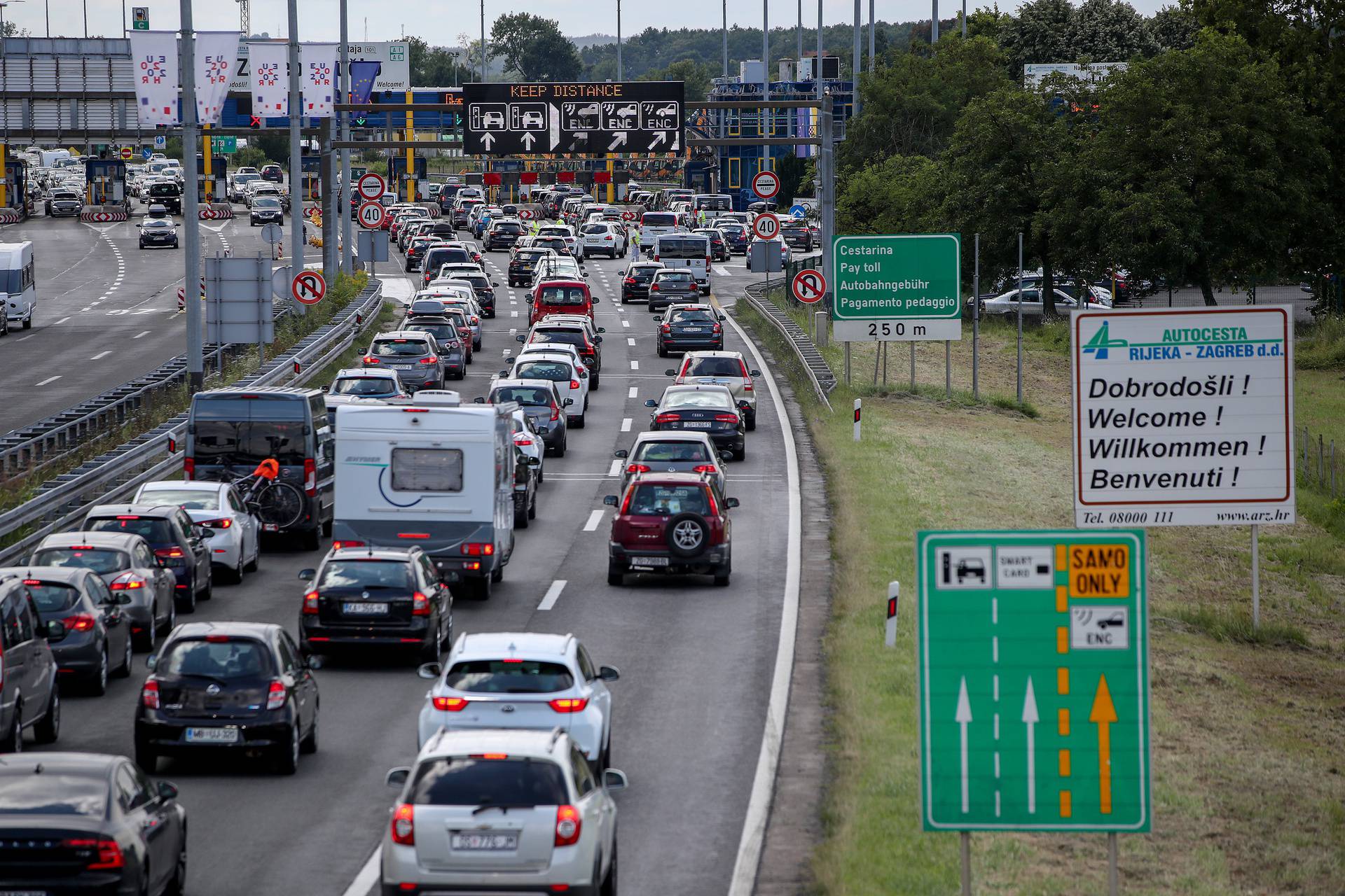 Udarni vikend donio velike gužve na autocesti i granicama: Na Lučkom kolona 5 kilometara