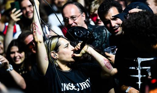 FOTO Pogledajte atmosferu s koncerta Jehnny Beth drugog dana INmusic festivala