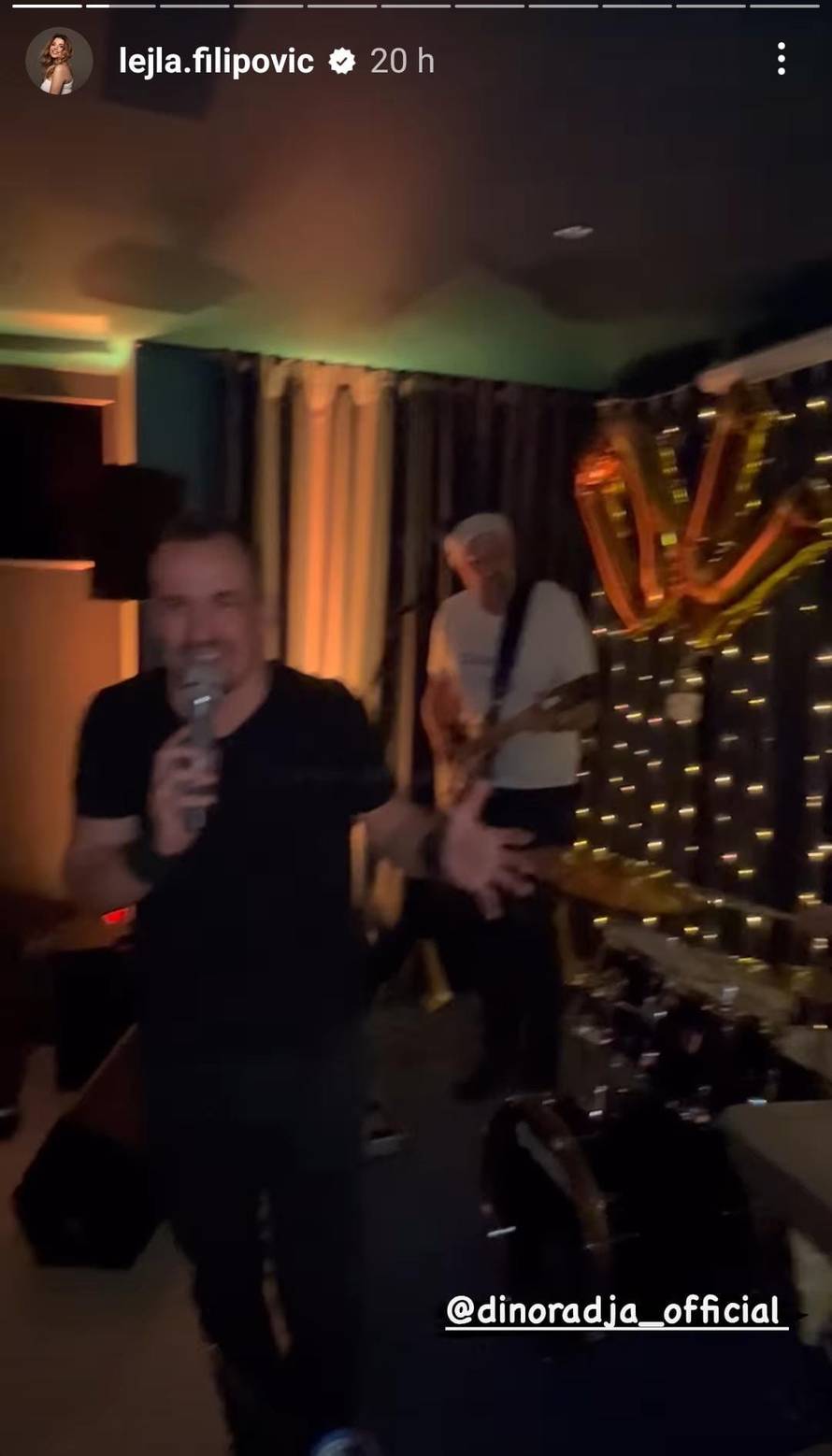 Ekipa se opustila i tulumarila u božićnim džemperima: Tarik  zapjevao, Rađa svirao gitaru...