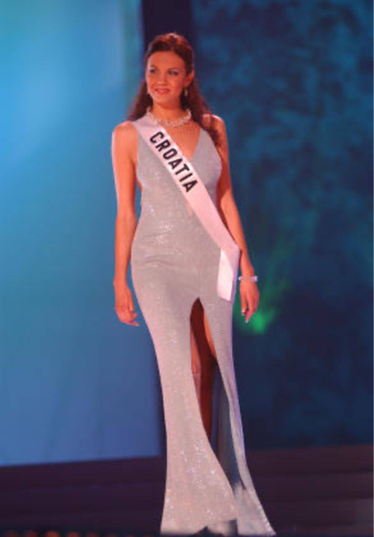 MISS UNIVERSE 2003