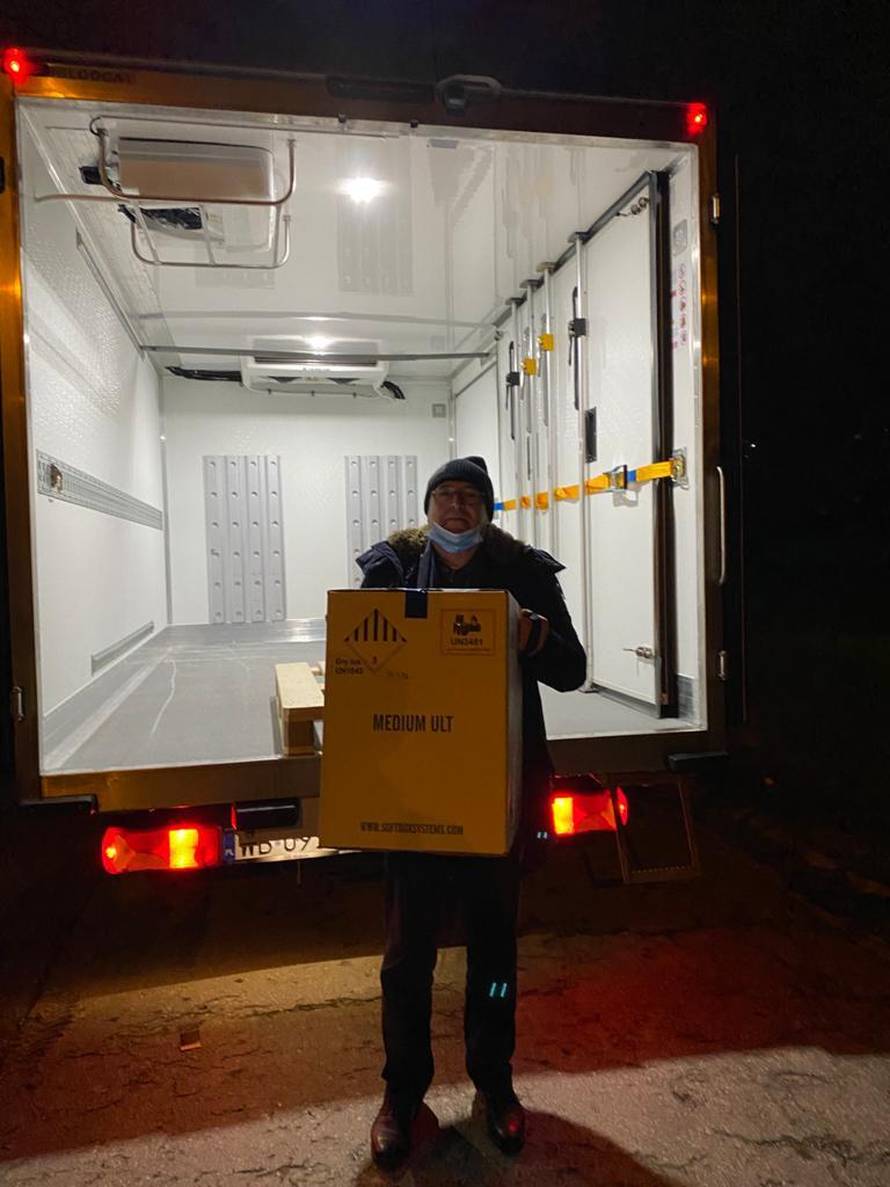 'Nismo vidjeli da u drugim zemljama sjede na kutijama. Tako se neće izleći nove doze'