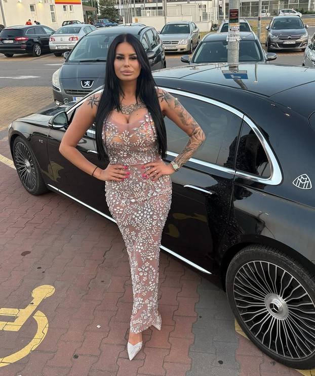 FOTO Tukla se sa ZET-ovcem, a sad je opet uhićena! Evo s kojim Hrvatom je posebno bliska...