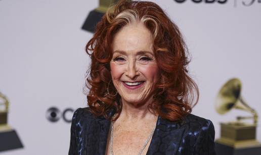Bonnie Raitt osvojila Grammya za pjesmu godine. Natjecala se s Beyonce, Adele i Taylor Swift