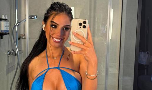 FOTO Bujna stjuardesa uletjela Juventusovoj zvijezdi u krevet: 'Nije mi lako, dugo sam &scaron;utjela'