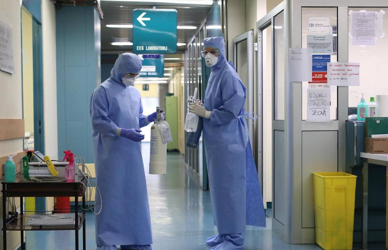 Liječnici moraju dokazati da su se zarazili na poslu, dužnosnici ne moraju ni bolovanje otvarati