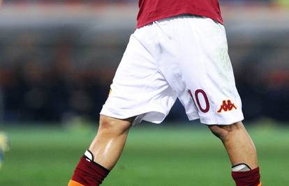 Totti zabio 225. gol u Seriji A i izjednačio se s G. Nordhalom