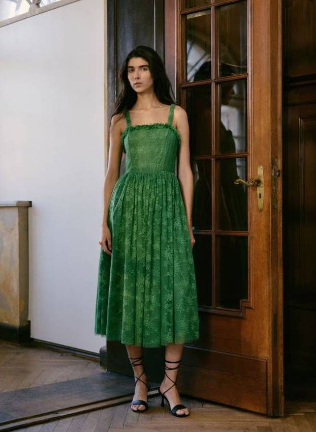 Pozvani ste na svadbu i nemate haljinu? Imamo 30 prijedloga koji vas neće baciti u 'bankrot'