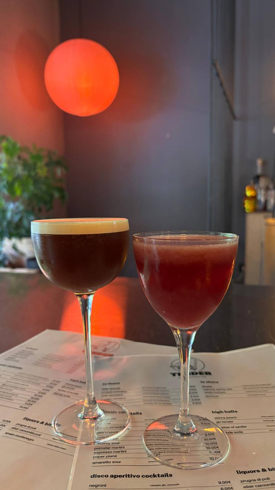 Posjetili smo novo IT koktel mjesto u Zagrebu! Tu radi TV zvijezda. Nudi se i 'pornstar'...