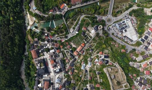 U jednom gradu u BiH zajedno navijaju za 'vatrene' i 'zmajeve'