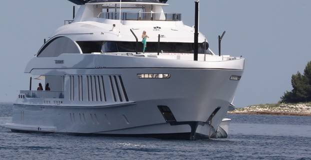 EKSKLUZIVNO Rovinj: Jaclyn Cordeiro, djevojka Alexa Rodrigueza, odradila je trening na jahti