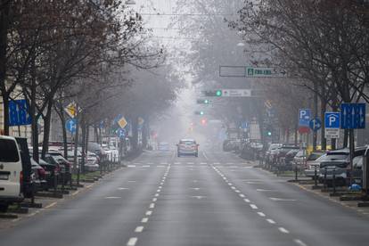 FOTO  Zagrebačke ulice bile su potpuno prazne na božićno jutro