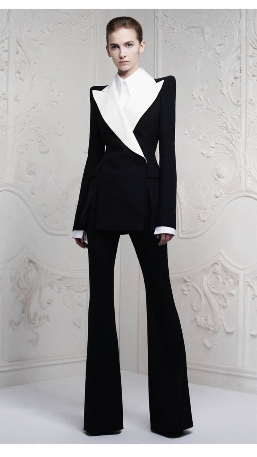 alexandermcqueen.com