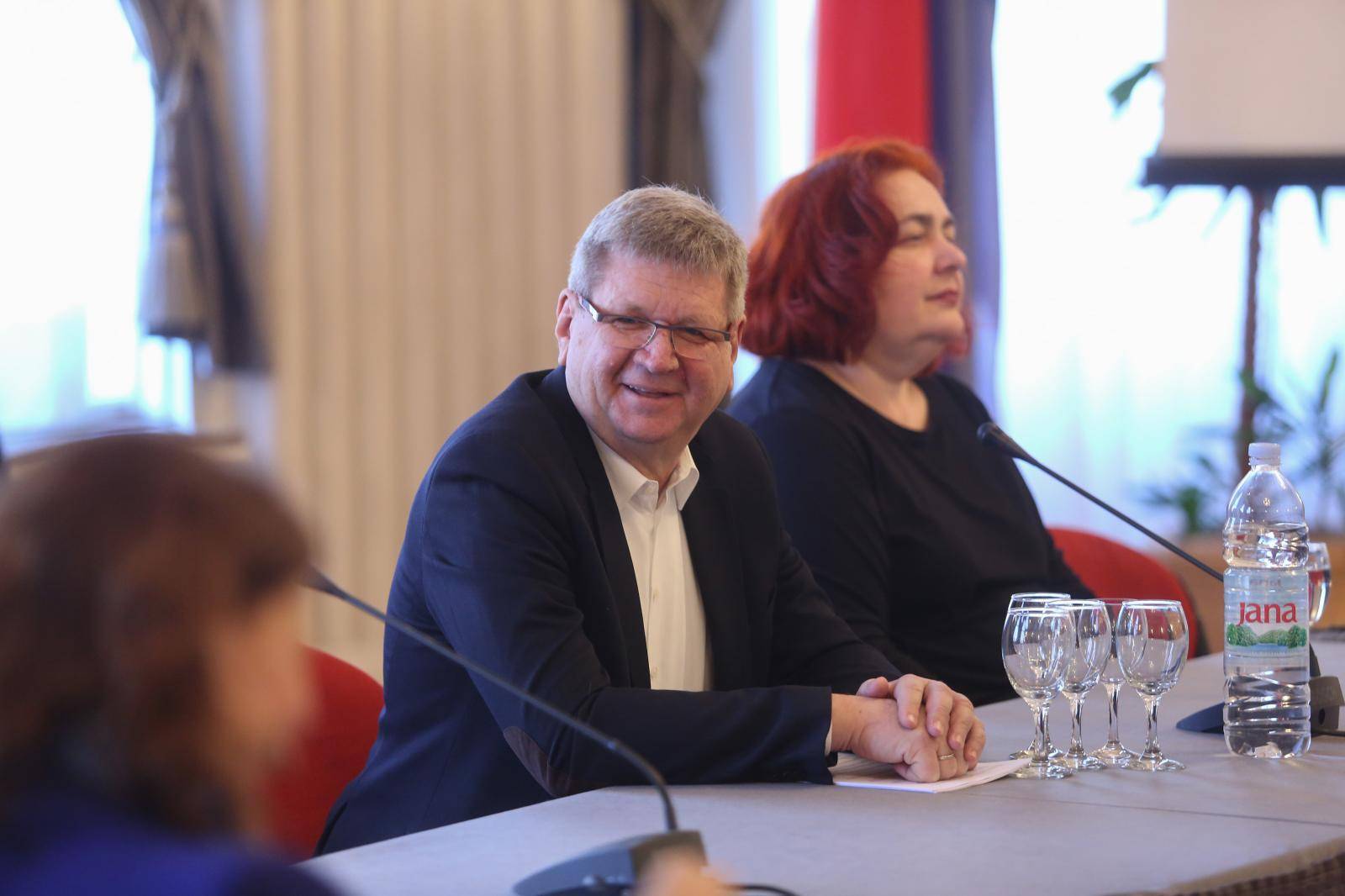 Zagreb: Okrugli stol "Zakon o pobaÄaju za 21. stoljeÄe - Vjerujemo Å¾enama"