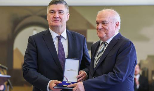 Torcida dala Hajdu&ccaron;ko srce ikoni i kroni&ccaron;aru kluba Jurici Gizdi&cacute;u