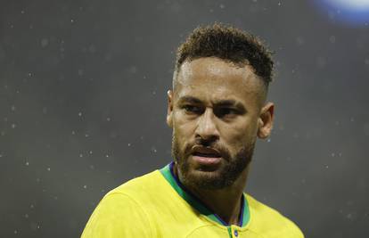 VIDEO Novinar pitao Neymara o odnosu s Mbappéom. Brazilac promijenio izraz lica i zanijemio