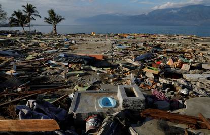 Ljudi su istrčali iz svojih kuća: Indoneziju opet pogodio potres