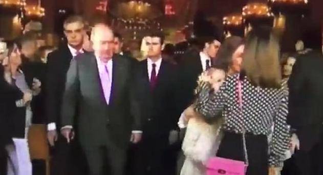 Španjolska Kraljica Letizia ne trpi svekrvu: Gurnula joj ruku