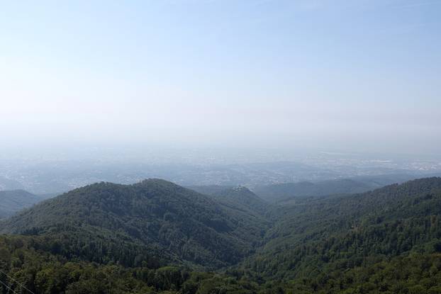 Zagreb: Pogled na Medvedgrad