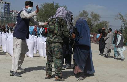 Talibani su odlučili: Žene  će u javnosti morati prekrivati lice