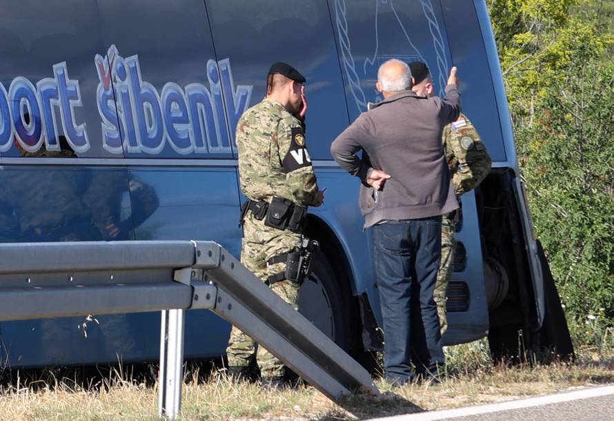Šibenik: Sudar autobusa i osobnog automobila
