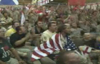 Američki i britanski vojnici zajedno gledali utakmicu 