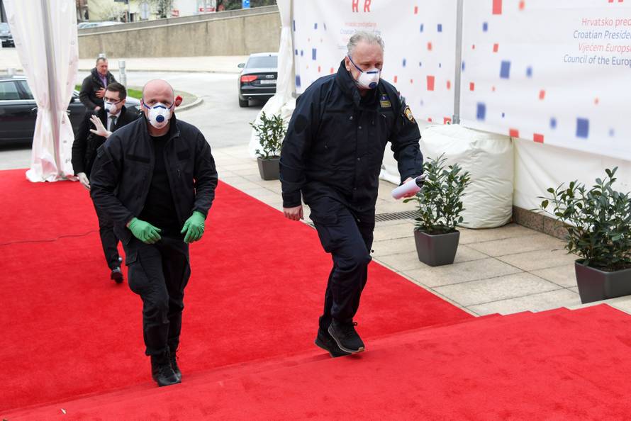 Zagreb: DOlazak u NSK na sastanak Nacionalnog kriznog stožera