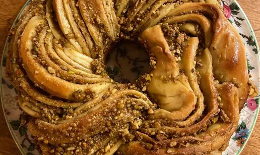 Baklava babka, kombinacija dvije dobro poznate slastice