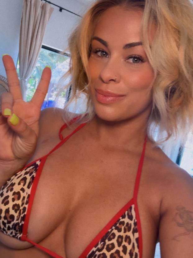 FOTO Nekad su dominirale u UFC-u, a danas zajedno snimaju sadržaj koji nije za svačije oči