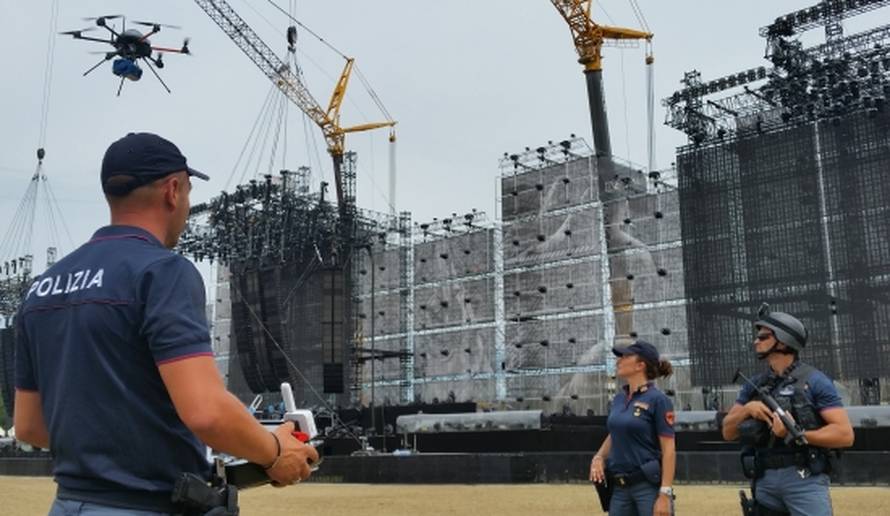 Thompsonov koncert organizirat će kao onaj Rossijev iz Modene: Pozornica 165 m, 136 kamiona...