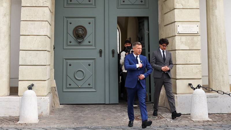 Péter Magyar bijesan je izjurio iz predsjedničke palače nakon sastanka: 'Ostavka, odmah!'