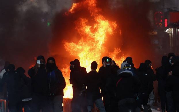 Civil unrest in Paris