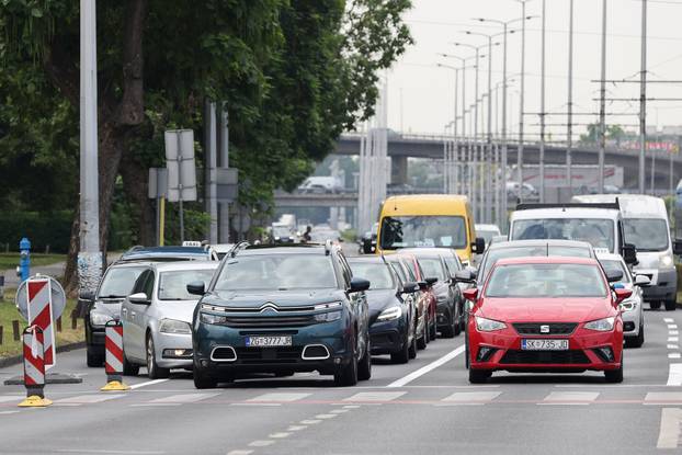 Zagreb: Počeli radovi na križanju Držićeve i Vukovarske, promet se odvija otežano