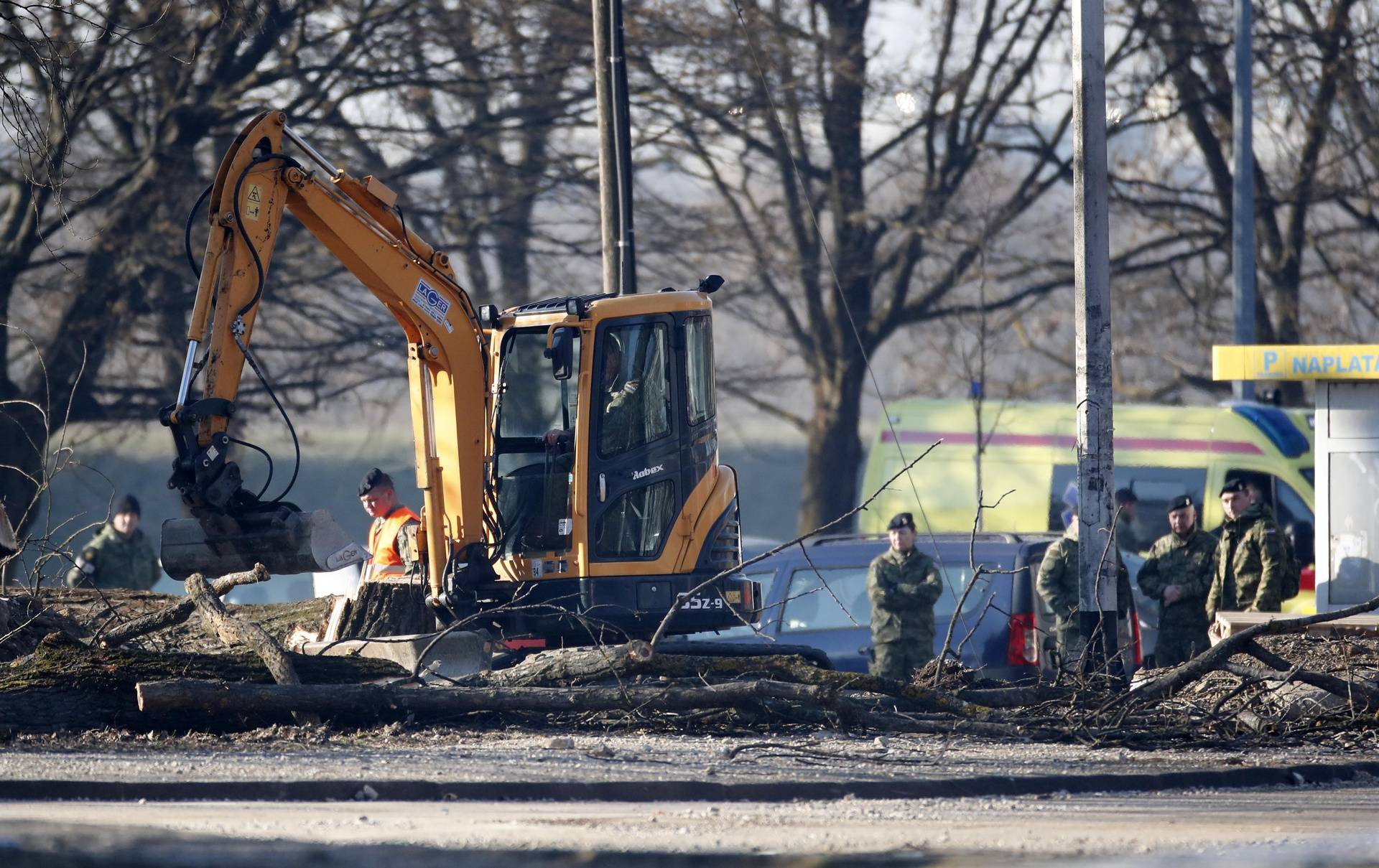 Zagreb: Nastavak očevida nakon pada letjelice na Jarunu