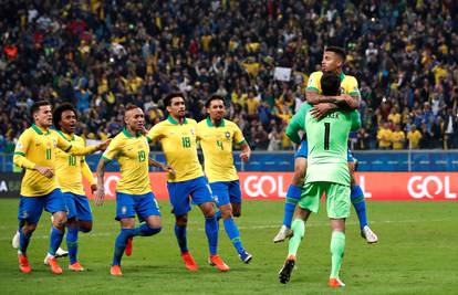 Drama u Porto Alegreu: Brazil na penale izbacio Paragvaj...