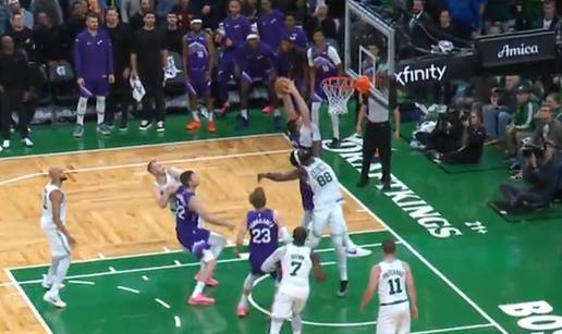 VIDEO 'Bosanska zvijer' utišala Garden u Bostonu, Ivica Zubac hvatao je 'sve živo' ispod koša