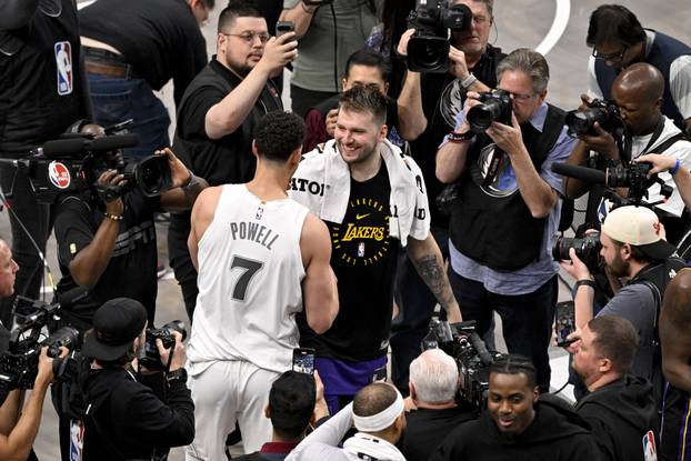 NBA: Los Angeles Lakers at Dallas Mavericks