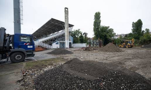 FOTO Pogledajte kako polako nestaje naš kultni stadion. Bageri i rušenje prije obnove...