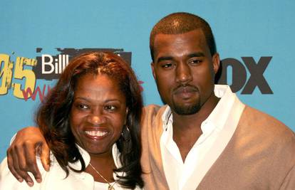 Majka mu je preminula nakon plastične operacije, a Kanye je baš njoj posvetio novi hit album