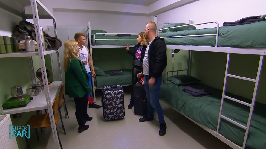 Spider-Man ostao bez stvari i s još jednim parom dijeli najgoru sobu: 'Superheroji ne spavaju!'