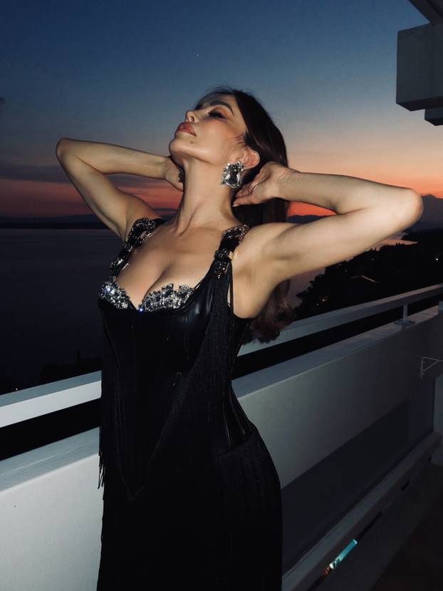 FOTO Severina i Maja Šuput se na tajnom otoku 'skrivaju' od svijeta, evo gdje uživaju