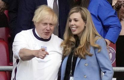 Boris Johnson i supruga Carrie dobili djevojčicu, a britanskom premijeru ovo je sedmo dijete