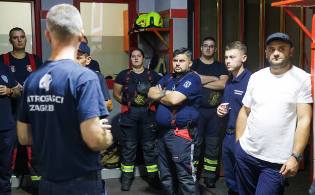 Zagreb: Vatrogasci krenuli na Korčulu gasiti požar