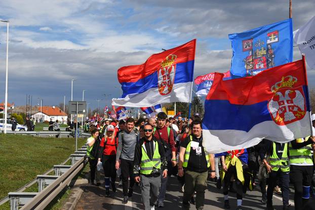 Od Niša i juga zemlje pa sve do Pančeva: Studenti su pješice krenuli prema Beogradu