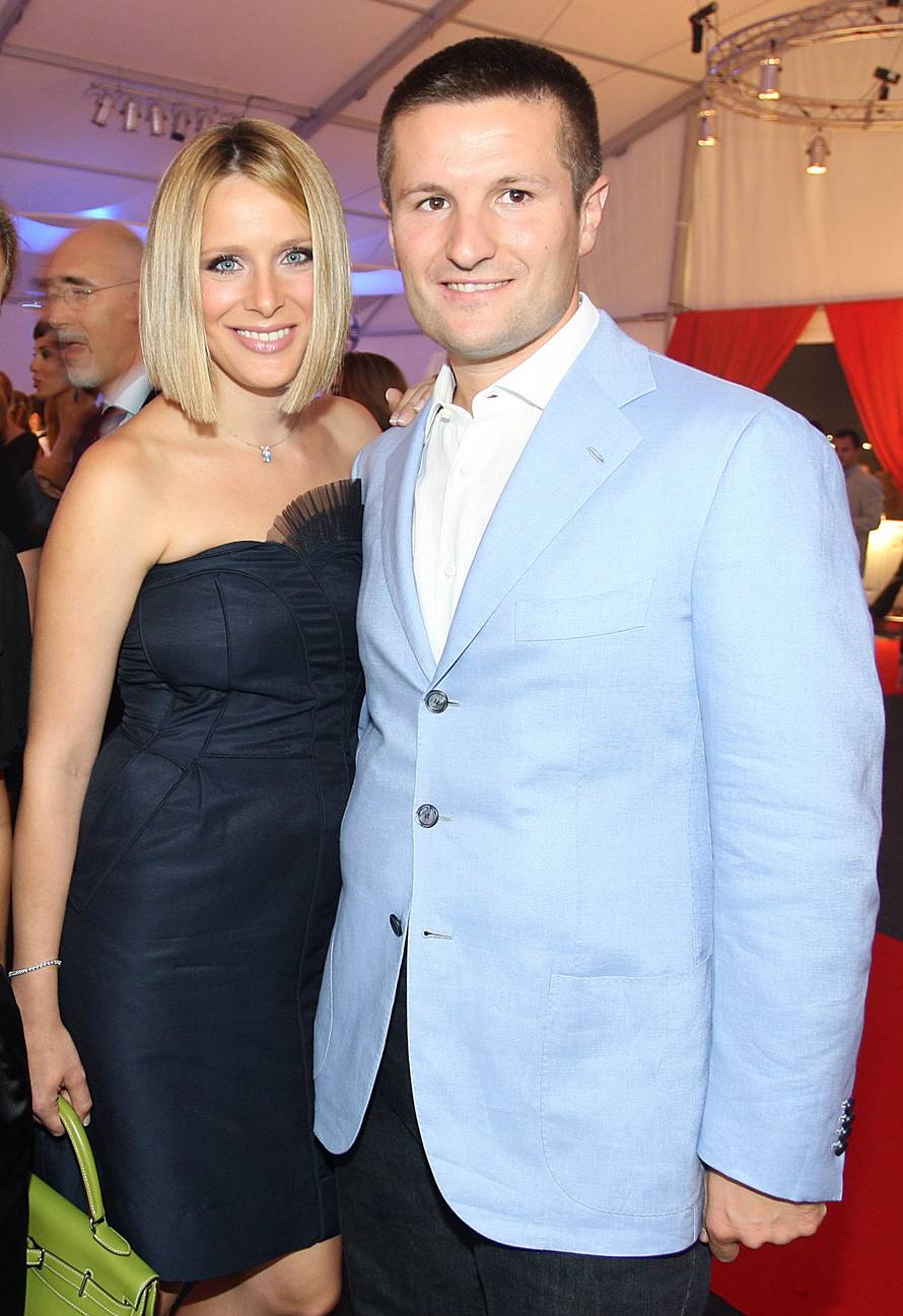 Od šampanjca s Tuđmanom i lente do rastave od Todorića